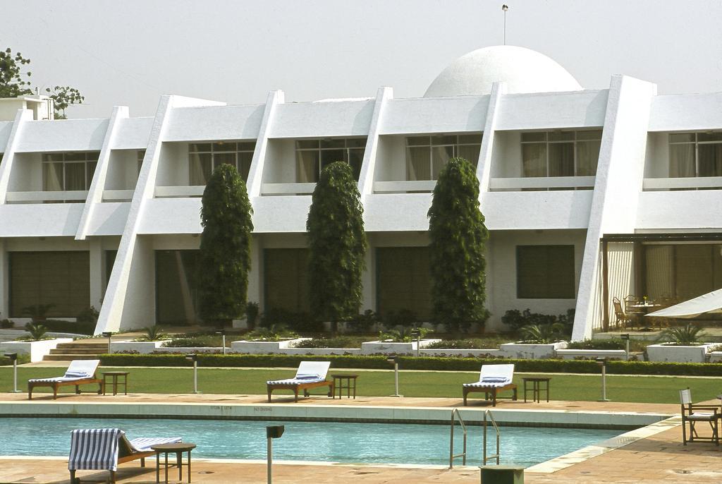 Radisson Jass Hotel, Khajuraho Exterior photo