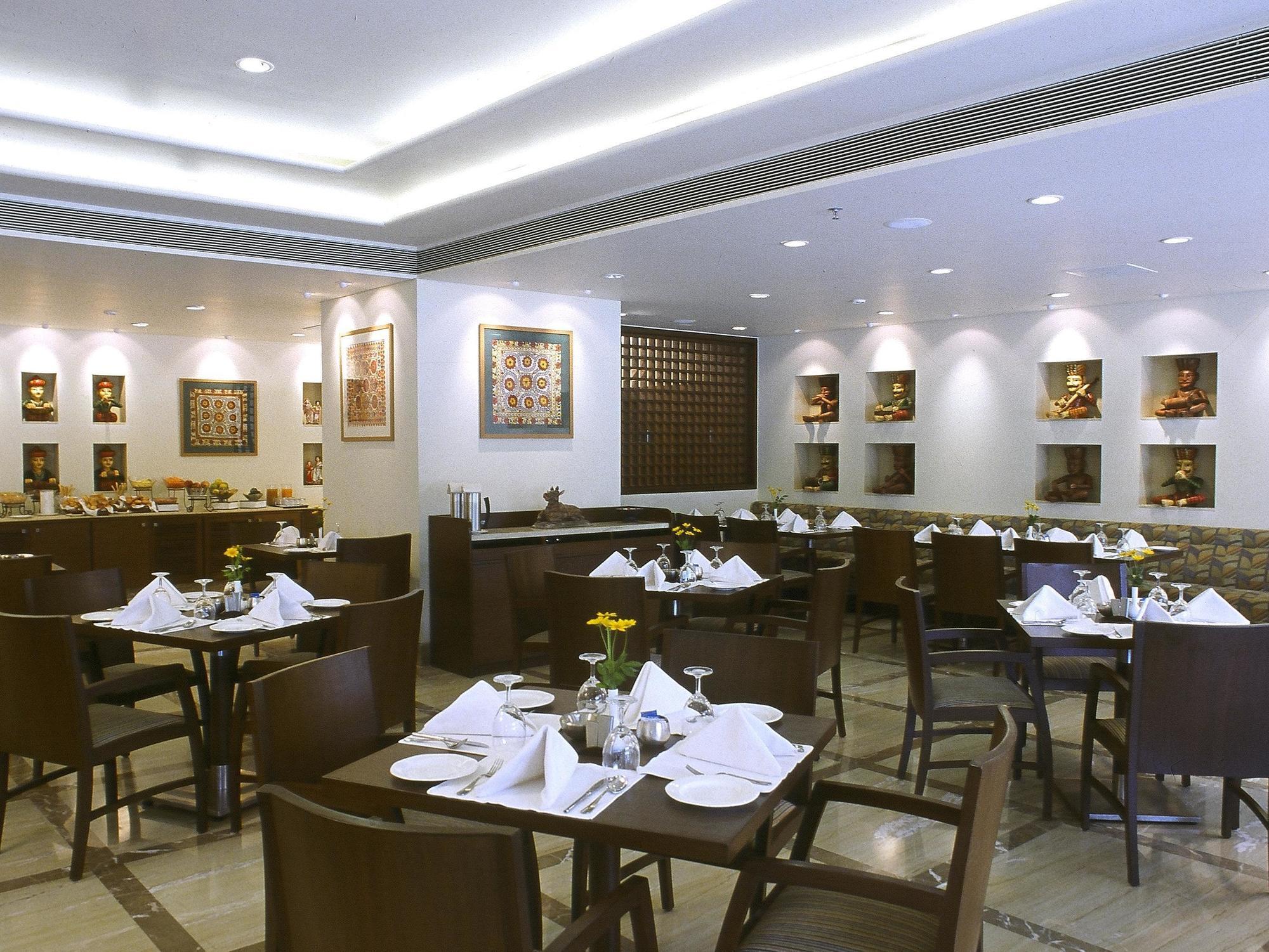 Radisson Jass Hotel, Khajuraho Exterior photo