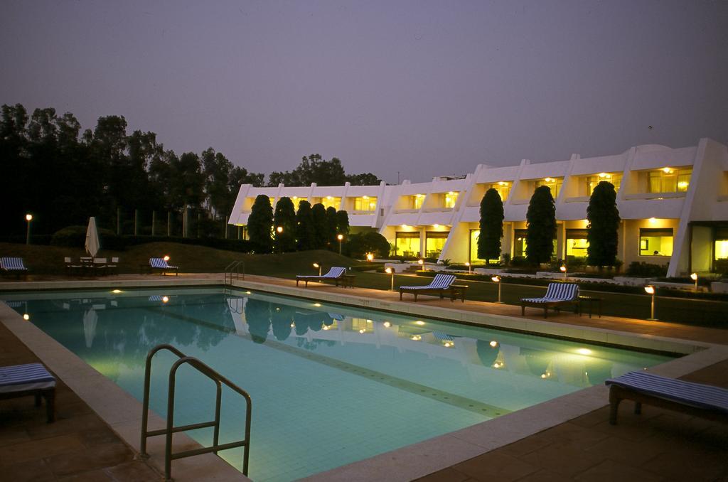 Radisson Jass Hotel, Khajuraho Exterior photo